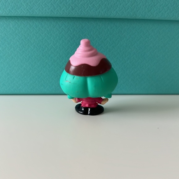 Disney Doorables Series 8 Candlehead from Wreck It Ralph - Picture 2 of 2